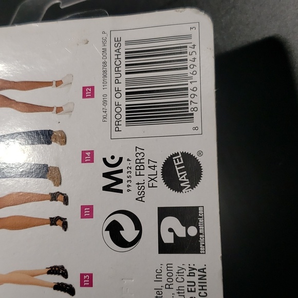 NIB 2018 Barbie Fashionistas #107 Malibu Barbie - Picture 13 of 16